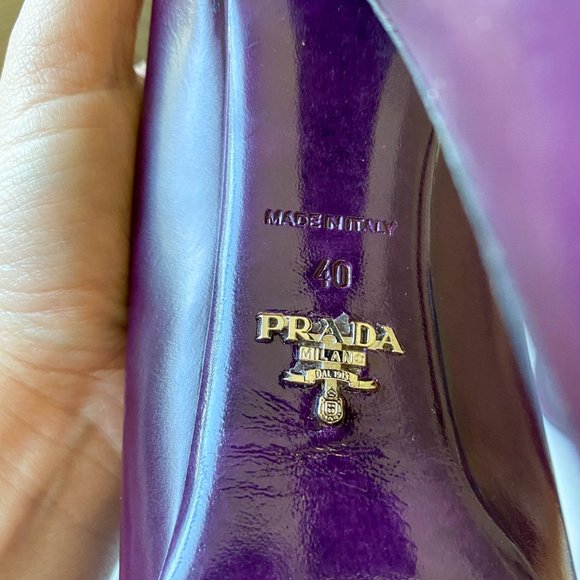 Perfect for Fall/Winter! Prada Purple/Black Patent Leather Maryjane Heels - Picture 4 of 9